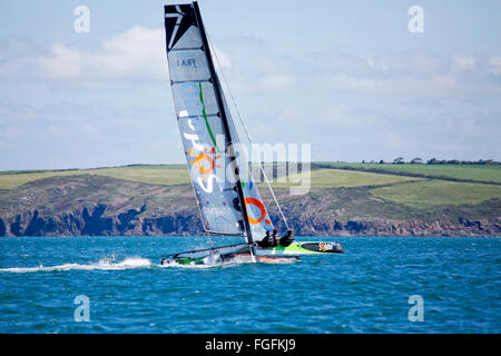 22 diam 24 Uno Design presso il Grand Prix Guyader, baia di Douarnenez, Brittany, Francia. Foto Stock