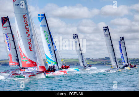 22 diam 24 Uno Design presso il Grand Prix Guyader, baia di Douarnenez, Brittany, Francia. Foto Stock