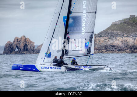 22 diam 24 Uno Design presso il Grand Prix Guyader, baia di Douarnenez, Brittany, Francia. Foto Stock