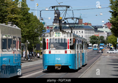 I tram su Kungsportsavenyen, Göteborg, West Gothland, Svezia, Scandinavia, Europa Foto Stock