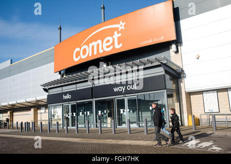 Mansfield,Nottinghamshire,Saint Peters Park.Comet. Retail Foto Stock