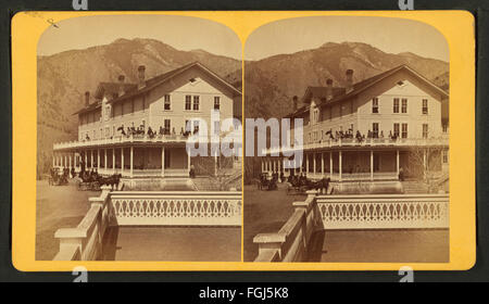 Manitou House, Manitou, Colorado. Mostra il vertice di Pike Peak, dieci miglia lontano da Gurnsey, B. H. (Byron H.), 1833-1880 Foto Stock