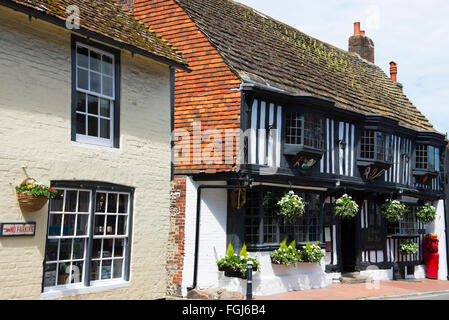 Lo Star Inn su High Street nel villaggio di Alfriston, East Sussex, Regno Unito Foto Stock