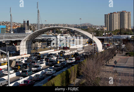 Stati Uniti uscire checkpoint in San Ysidro, California al confine con Tijuana, Messico Foto Stock