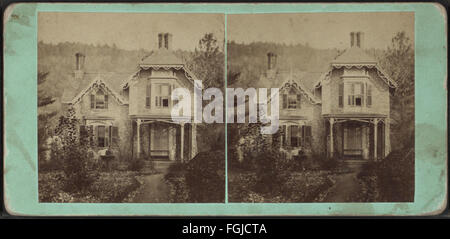 Una fotografia di Washington G. Smith che mostra la residenza delle figlie dell'autore James Fenimore Cooper, mettendo in risalto la dimora storica e il suo stile architettonico. Foto Stock