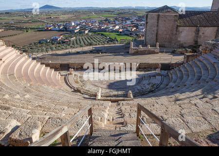 Teatro romano di Medellin, Spagna. Alta Vista dalla tribuna dello stadio Foto Stock