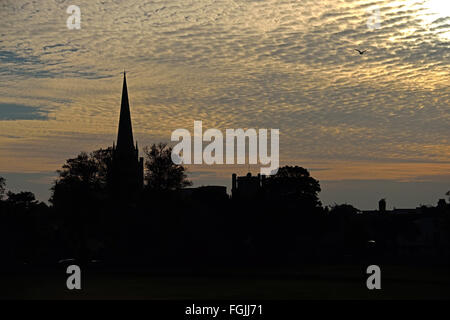 Chichester Cathedral in un pomeriggio autunnale Foto Stock