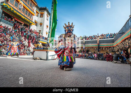 Cham ballerino in monastero arena Foto Stock