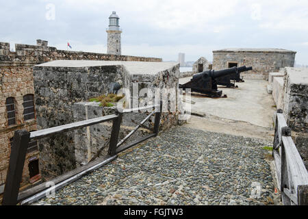 I cannoni di El Morro fortezza a l'Avana su Cuba Foto Stock