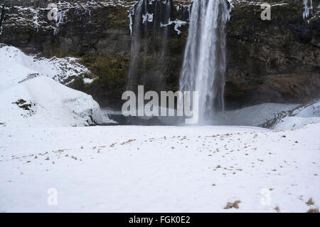 Seljalandsfoss durante l'inverno,Islanda Foto Stock