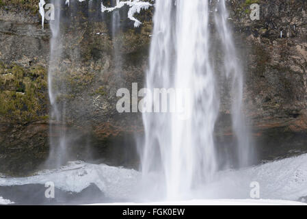 Seljalandsfoss durante l'inverno,Islanda Foto Stock