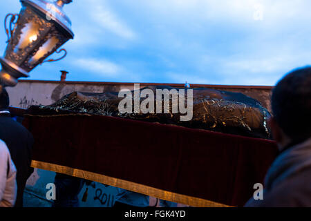 Aprile 2014, Procida, Napoli, Italia. Venerdì Santo Processione nella festa di Pasqua, Foto Stock