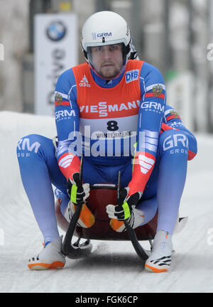 Winterberg, Germania. Xx Febbraio 2016. Alexandr Denisyev (anteriore) e Vladislav Antonov (retro) della Russia finire quarto negli uomini biposto evento presso la Coppa del Mondo di slittino a Winterberg, Germania, 20 febbraio 2016. Foto: CAROLINE SEIDEL/dpa/Alamy Live News Foto Stock