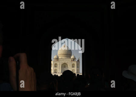 Taj Mahal, un mausoleo di marmo bianco in Agra, India. Foto Stock