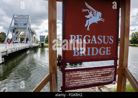 Ponte Pegasus, Bénouville, Calvados, Bassa Normandia, Francia Foto Stock