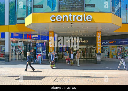 Croydon Londra Sud ingresso centrale shopping center House of Fraser store con la metro Bank & pound mondo locali England Regno Unito Foto Stock