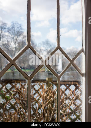 L'interno dell'Isola d'anatra Cottage in St James Park Foto Stock
