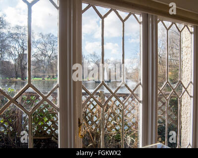 L'interno dell'Isola d'anatra Cottage in St James Park Foto Stock