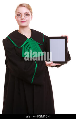 La donna avvocato avvocato in classico abito polacco trattiene compressa la copia in bianco lo spazio. Tecnologia. Foto Stock