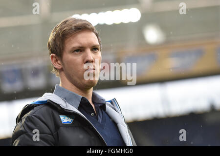 Sinsheim (Germania). Xx Febbraio 2016. Hoffenheim allenatore Julian Nagelsmann presso la Bundesliga partita di calcio tra TSG 1899 Hoffenheim e 1. FSV Mainz 05 a Rhein-Neckar-Arena a Sinsheim, Germania, 20 febbraio 2016. Foto: Uwe Anspach/dpa/Alamy Live News Foto Stock