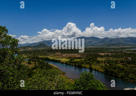 Paesaggio fluviale in Nuova Caledonia Foto Stock