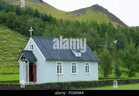 Islanda Skogasafn Turf Case e chiesa nel sud dell'Islanda Skogar Museo museo per i turisti e le vecchie case Foto Stock