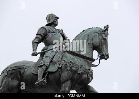 Statua equestre di Bartolomeo Colleoni, Campo SS Giovanni e Paolo, Castello, Venezia, Veneto, Italia, Mare Adriatico, Europa Foto Stock