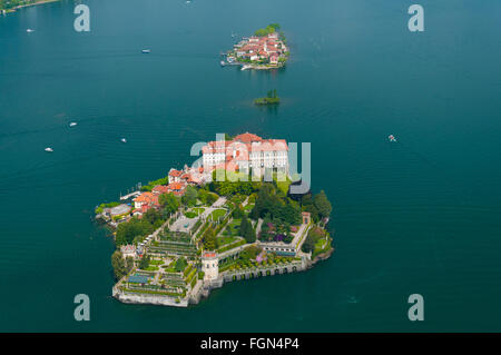 L'Italia, Piemonte, Lago Maggiore, Isola Bella e Isola Superiore isole (vista aerea) // Italie, Piemonte, lac Majeur, iles è Foto Stock