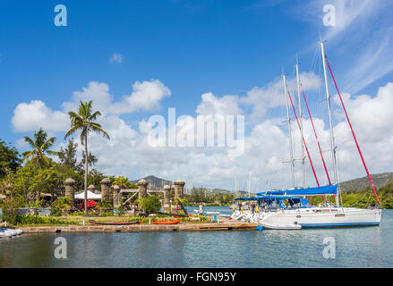 Boat House pilastri a Nelson's Dockyard, English Harbour, sud Antigua Antigua e Barbuda, Antille Foto Stock