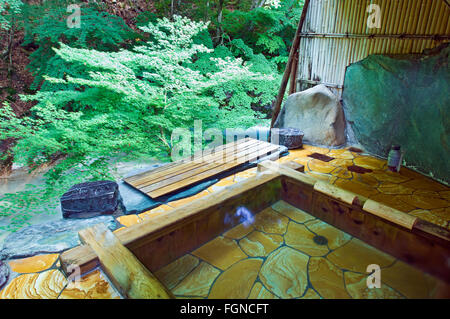 Il privato giapponese Onsen vasche a Misatokan Ryokan in GUNMA, Giappone Foto Stock