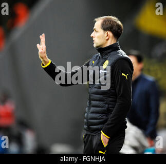 Leverkusen, Germania. Il 21 febbraio, 2016. Bundesliga tedesca stagione 2015/2016 giornata 22, Bayer 04 Leverkusen vs Borussia Dortmund (BVB) ----- Thomas Tuchel (BVB) Credito: kolvenbach/Alamy Live News Foto Stock