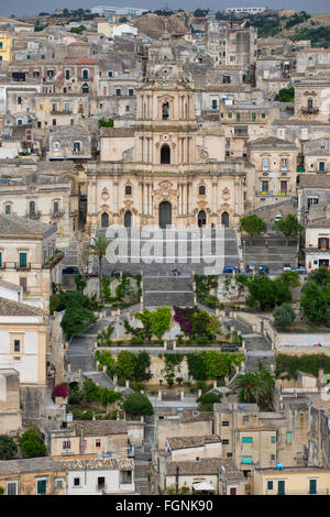 Il centro storico con il Duomo di San Giorgio, Modica, Sicilia, Italia Foto Stock