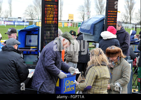 Fakenham nazionale gara di suoneria incontro Norfolk 17.02.16 Bookmaker accetta scommesse da parte del pubblico a Horse Racing sale riunioni Foto Stock