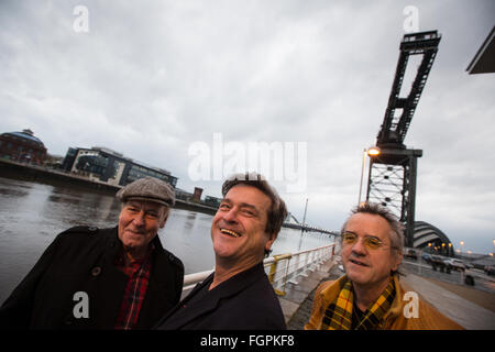 Bay City rulli (da sinistra a destra: Alan Longmuir, Les McKeown, Stuart 'woody' legno), a Glasgow in Scozia, il 7 dicembre 2015. Foto Stock