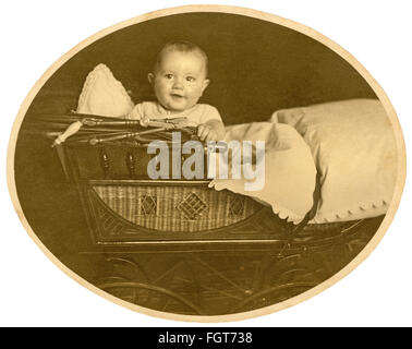 Persone, bambini, bambini, ragazzi nel pram, Germania, circa 1907, diritti aggiuntivi-clearences-non disponibile Foto Stock