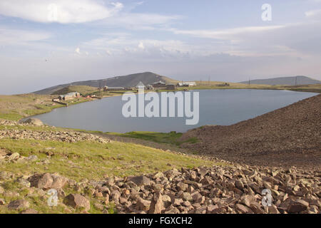 Il lago di Kari Lich sul Monte Aragats, Armenia Foto Stock