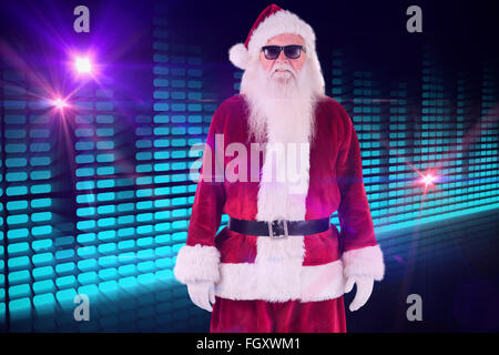 Immagine composita di santa claus indossa occhiali neri Foto Stock