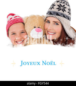 Immagine composita della madre e figlia holding orsacchiotto Foto Stock