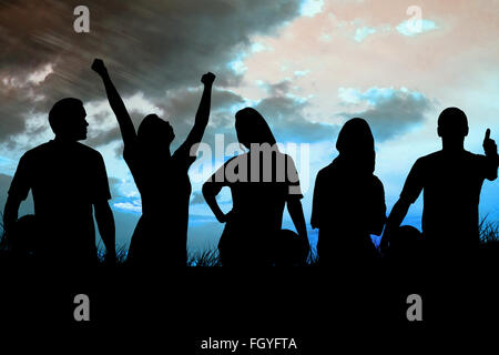 Immagine composita di sagome dei tifosi di calcio Foto Stock