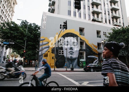 Street View di edifici nel centro di Los Angeles, California. Foto Stock
