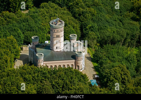 Vista aerea, Granitz hunting lodge con torre di Schinkel, della torre di vedetta, merli, Binz, Rügen, Meclenburgo-Pomerania Occidentale, Germania Foto Stock