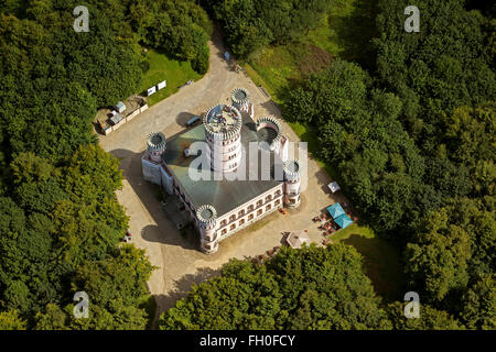 Vista aerea, Granitz hunting lodge con torre di Schinkel, della torre di vedetta, merli, Binz, Rügen, Meclenburgo-Pomerania Occidentale, Germania Foto Stock