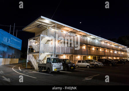 Prefab temporanea carter situato a baseball stadium di Onagawa nel febbraio 11, 2016, Prefettura di Miyagi, Giappone. Un paio di settimane prima del quinto anniversario del 2011 Tohoku terremoto e dello tsunami, il governo giapponese ha annunciato che la seconda metà del lavoro di ricostruzione nell'area di Tohoku dovrebbe essere concluso prima del 2020 Tokyo Olimpiadi iniziare. Secondo la ricostruzione ufficiale sito web dell'Agenzia circa $ 250 miliardi di euro sono stati stanziati per il primo periodo (2011-2015) e 65 miliardi di dollari di più sono stati accantonati per un ''la ricostruzione e rivitalizzazione periodo "' a partire da Foto Stock