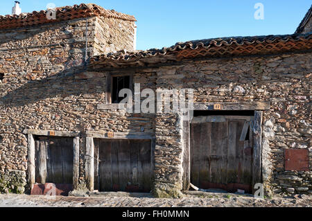 Tradizionali case di pietra a Sierra de Guadarrama, Madrid, Spagna Foto Stock