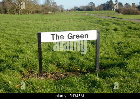 Il segno verde nella parrocchia di Woughton-su-il-verde, Buckinghamshire Inghilterra Foto Stock