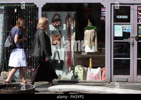 Ruth Rendell,tè, Shopping, (credito immagine © Jack Ludlam) Foto Stock