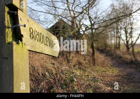 Segno bridleway e il percorso Foto Stock