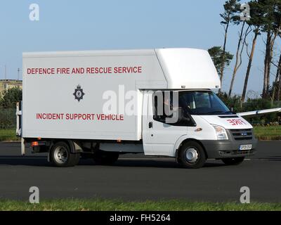 Un Ford Transit incident veicolo di supporto della Difesa di soccorso ed antincendio, servizio presso la RAF Leuchars Airshow nel settembre 2012. Foto Stock