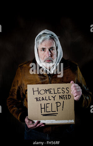 Uomo senza casa Foto Stock