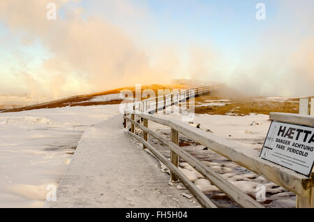 Gunnuhver area geotermale Hot Springs imbarco Reykjanes in Islanda Foto Stock